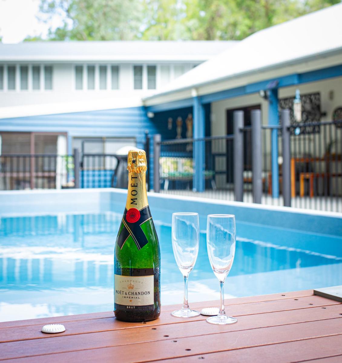 Villa Sorrento, a house on 4 Mile Beach in Port Douglas - Housity