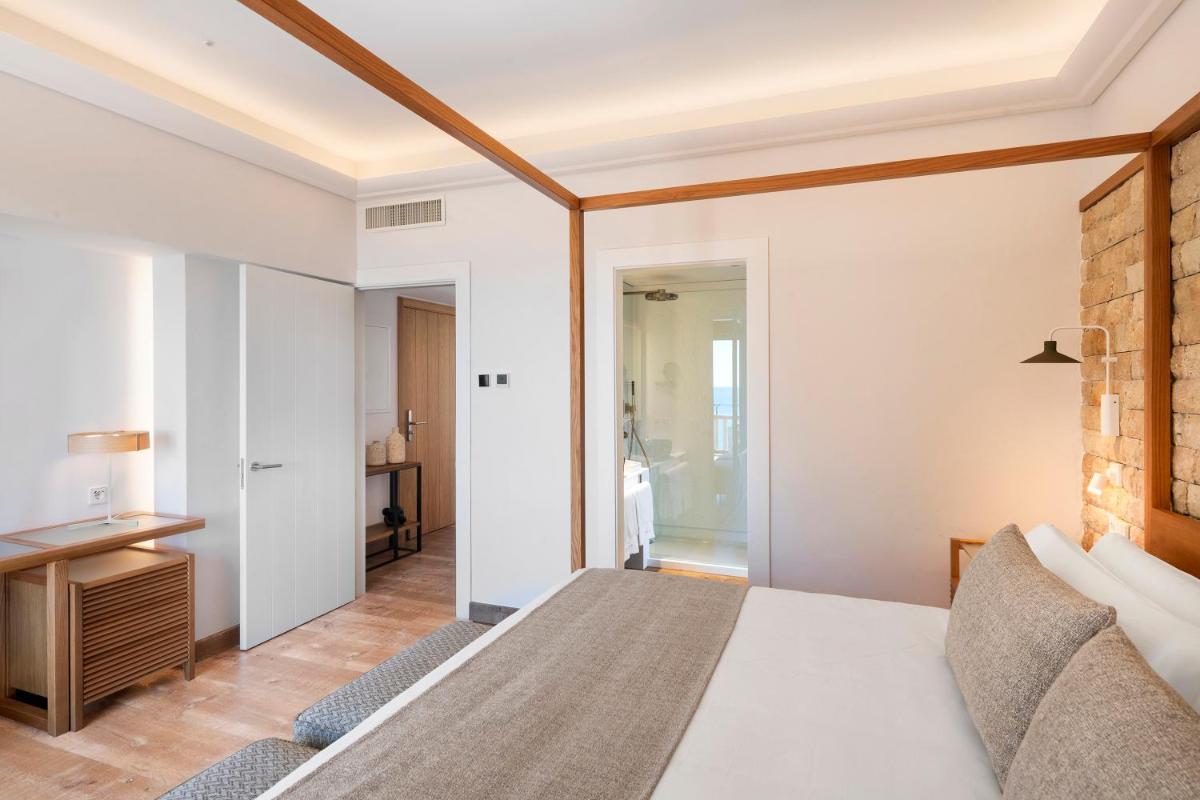Cama o camas de una habitación en Hotel Cala del Pi - Adults Only
