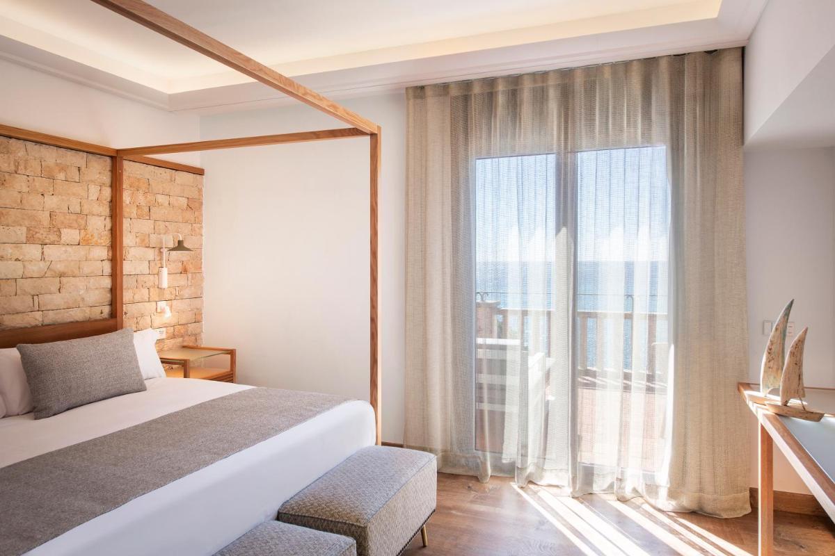 Cama o camas de una habitación en Hotel Cala del Pi - Adults Only