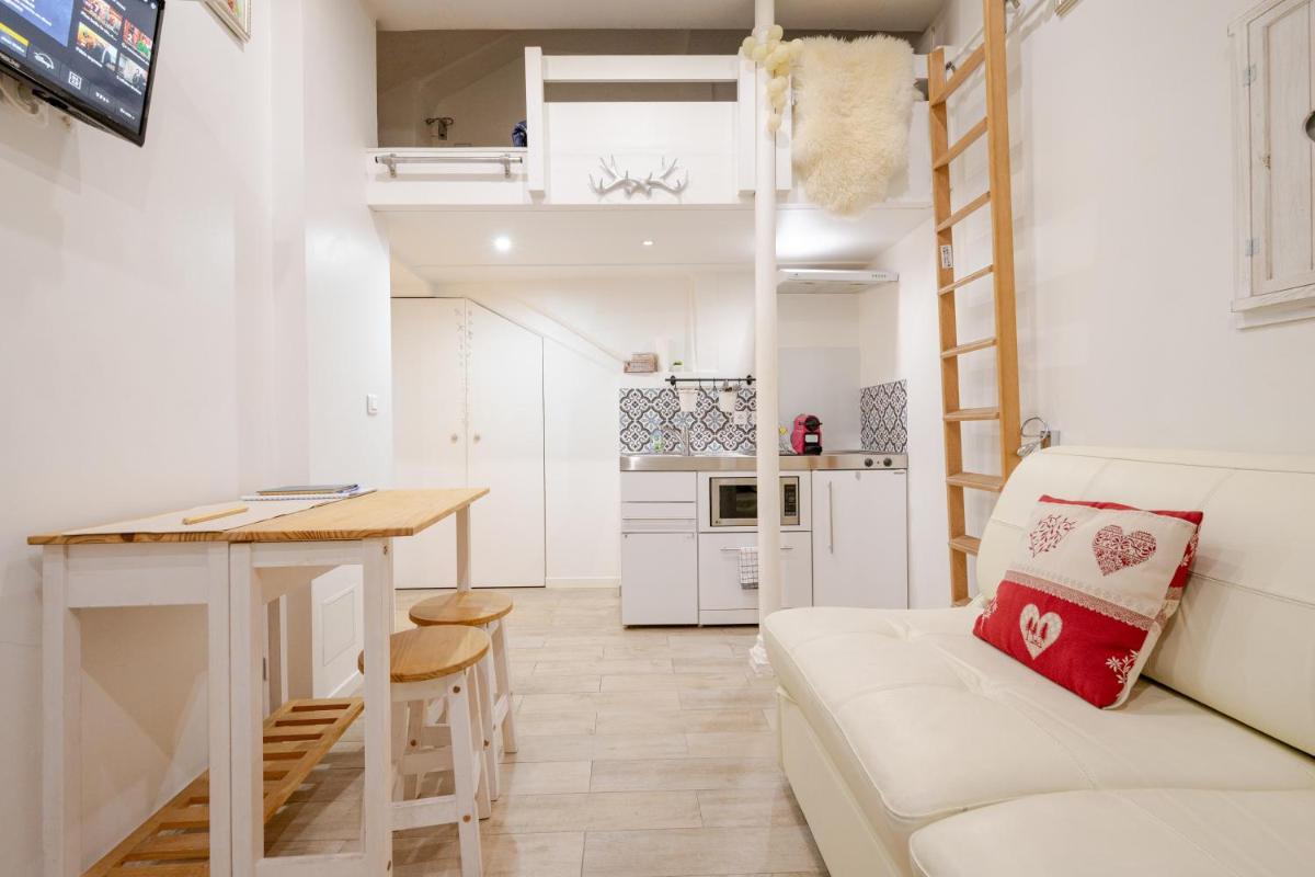 Superb tiny house in heart of Paris 1st! - Housity