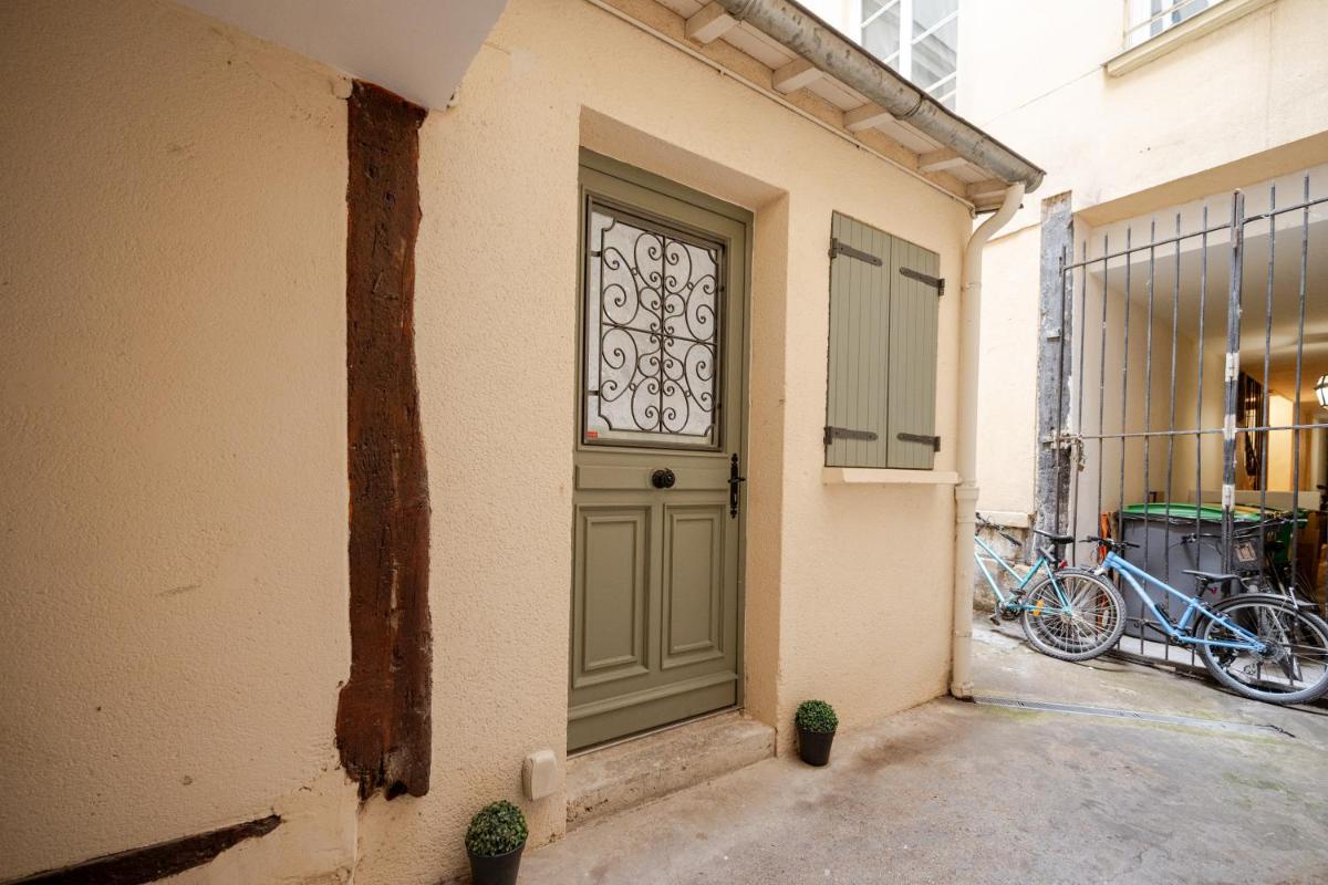 Suitetrails - Superb tiny house in heart of Paris 1st!