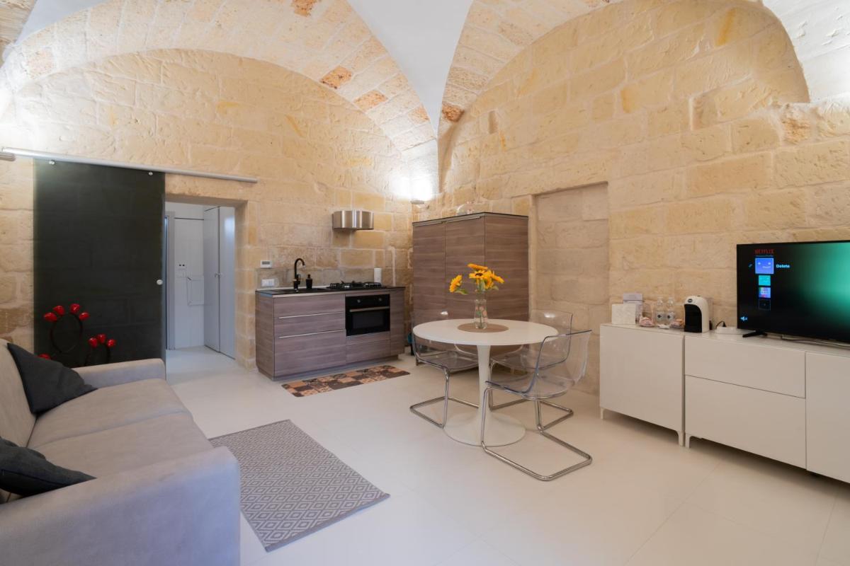 DIMORA BAROCCA Apartment Irene - Housity