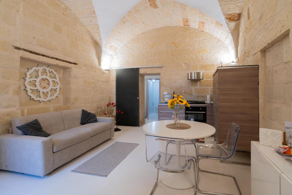 DIMORA BAROCCA Apartment Irene - Housity