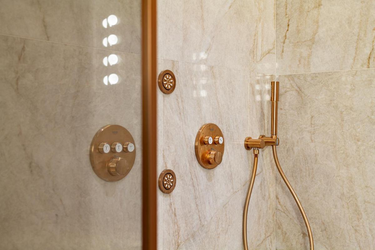 Un baño de Casa Faraona Luxury Residences