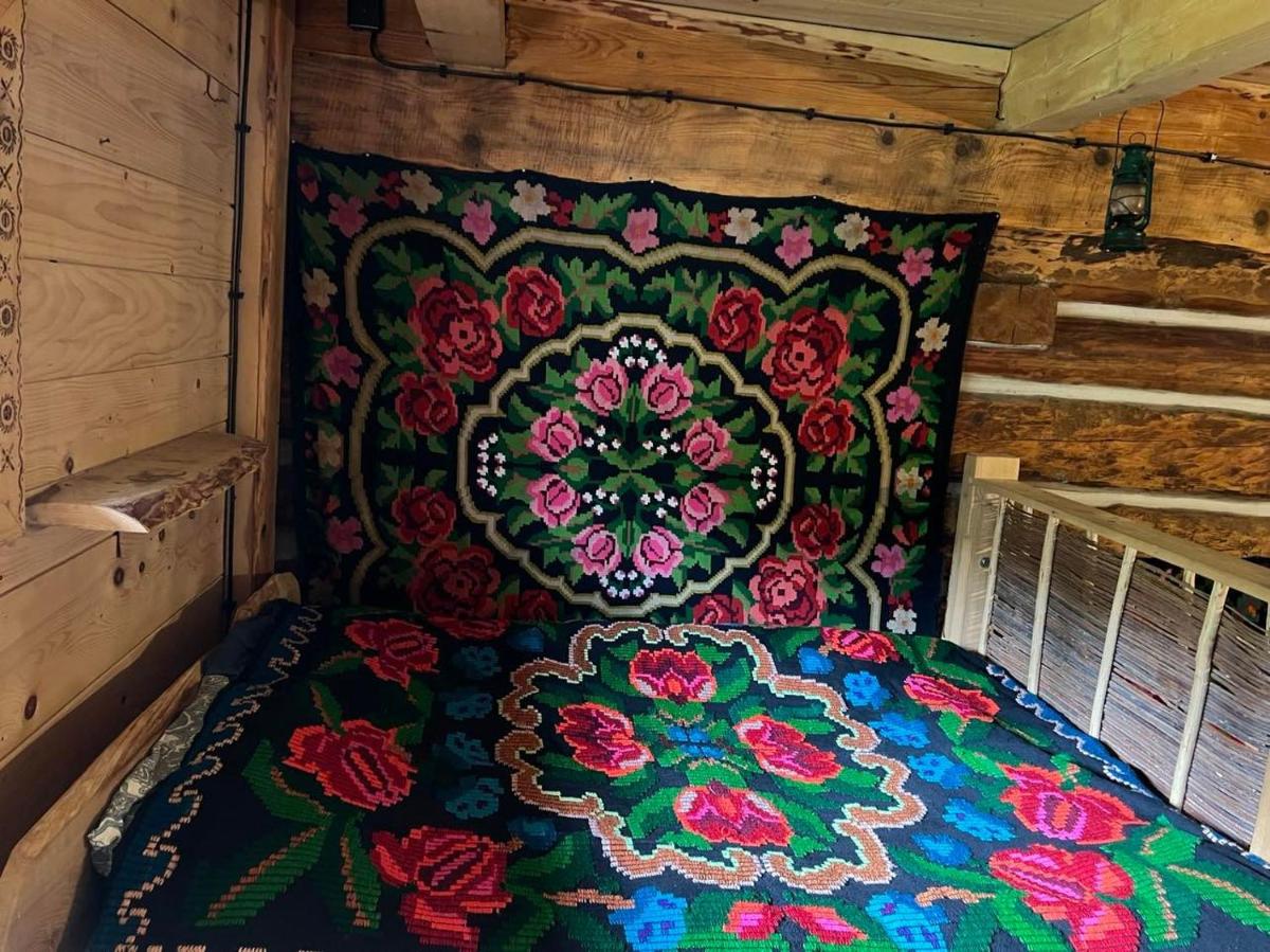 Molfar, Beskid Niski , połowa domu - Housity