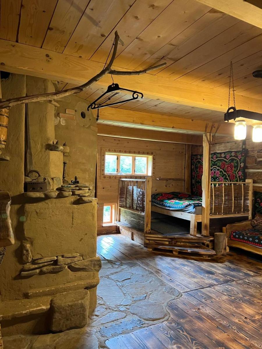 Molfar, Beskid Niski , połowa domu - Housity
