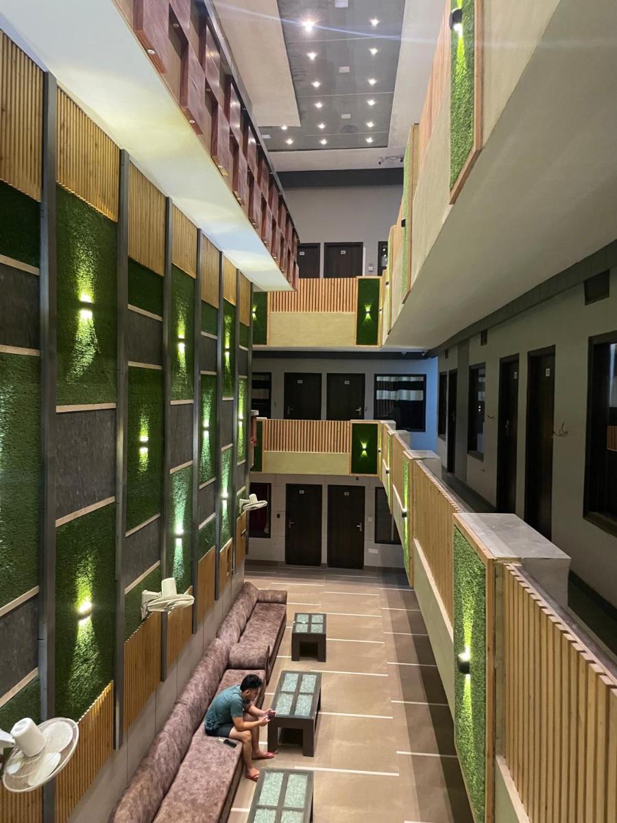 Hotel Highland LGH - Housity