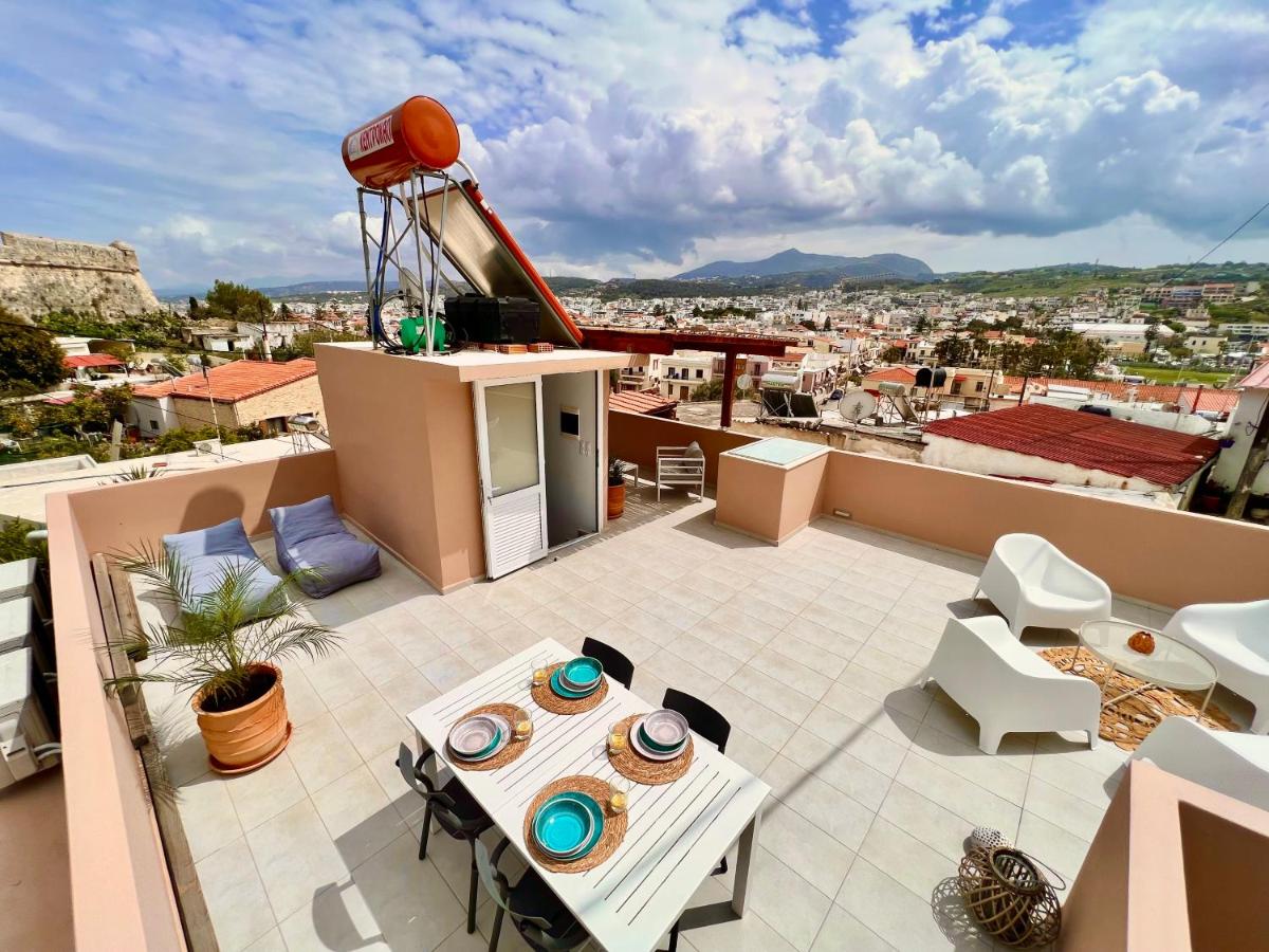 House with 60 sqm rooftop terrace by the fortezza - Housity