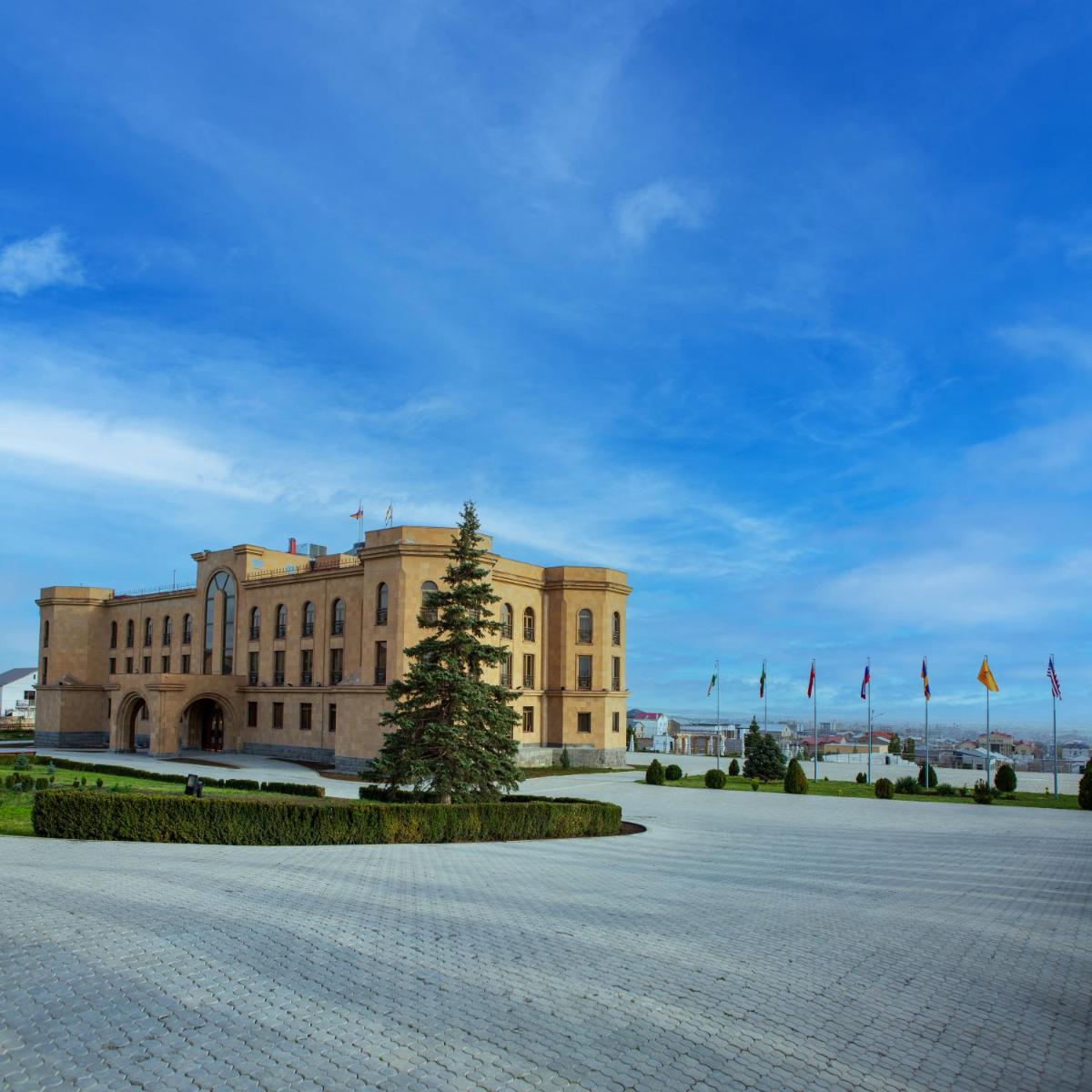 Latar Hotel Yerevan - Housity