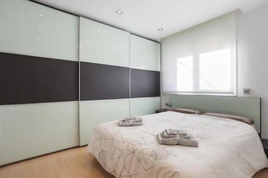 Apartamento Playa con Piscina Parking y 2 habitac - Housity