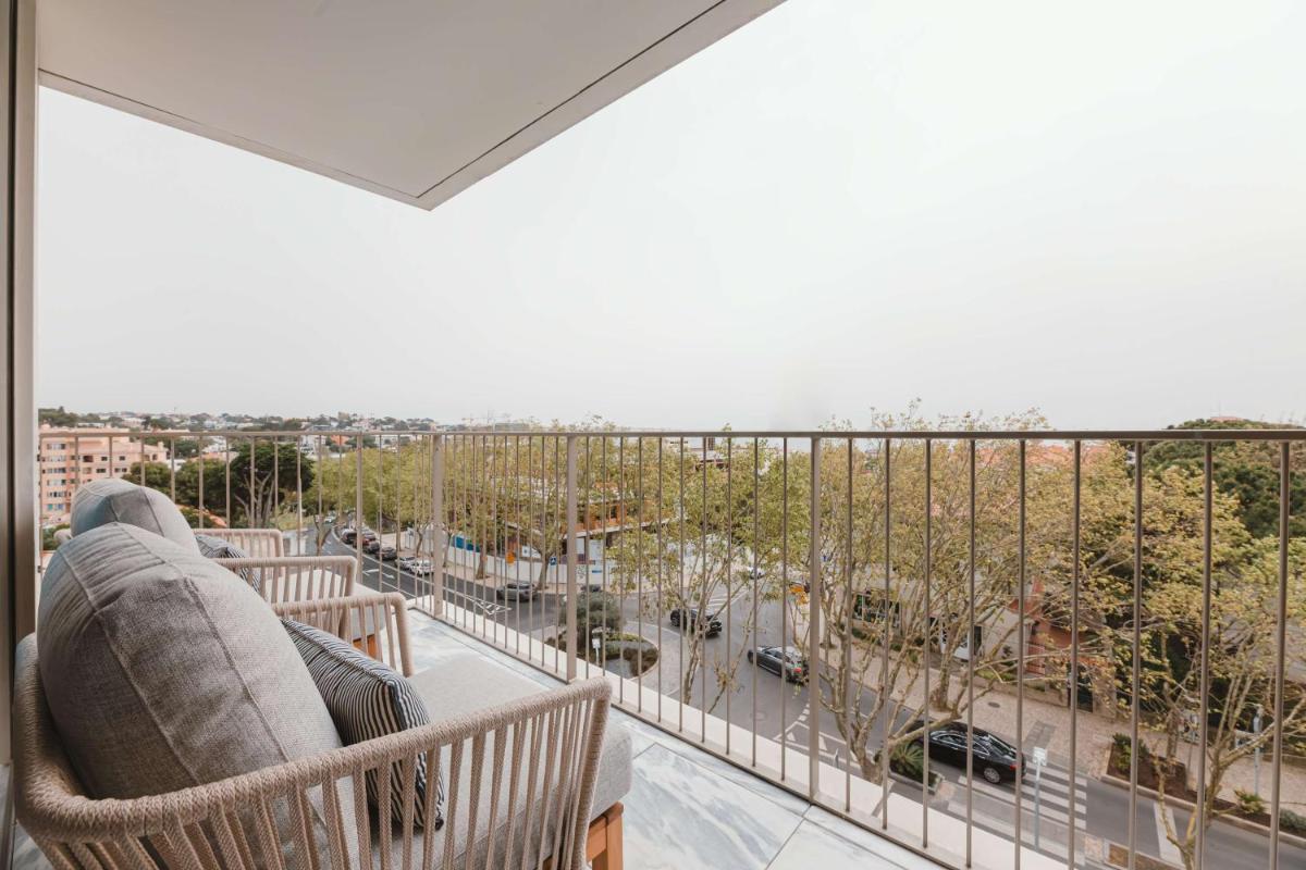 Uma varanda ou terraço em Legacy Hotel Cascais, Curio Collection By Hilton