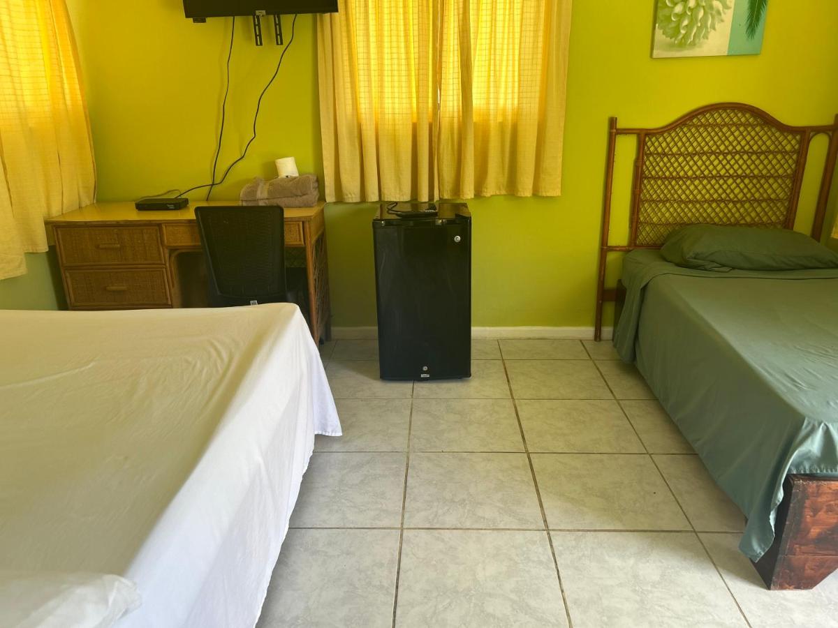 Coco Hotel and Hostel - Housity