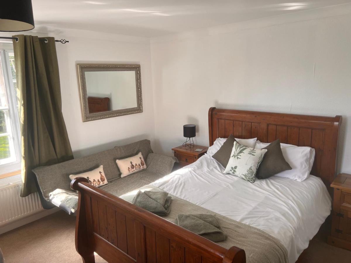 Beightons Bed and Breakfast - Housity