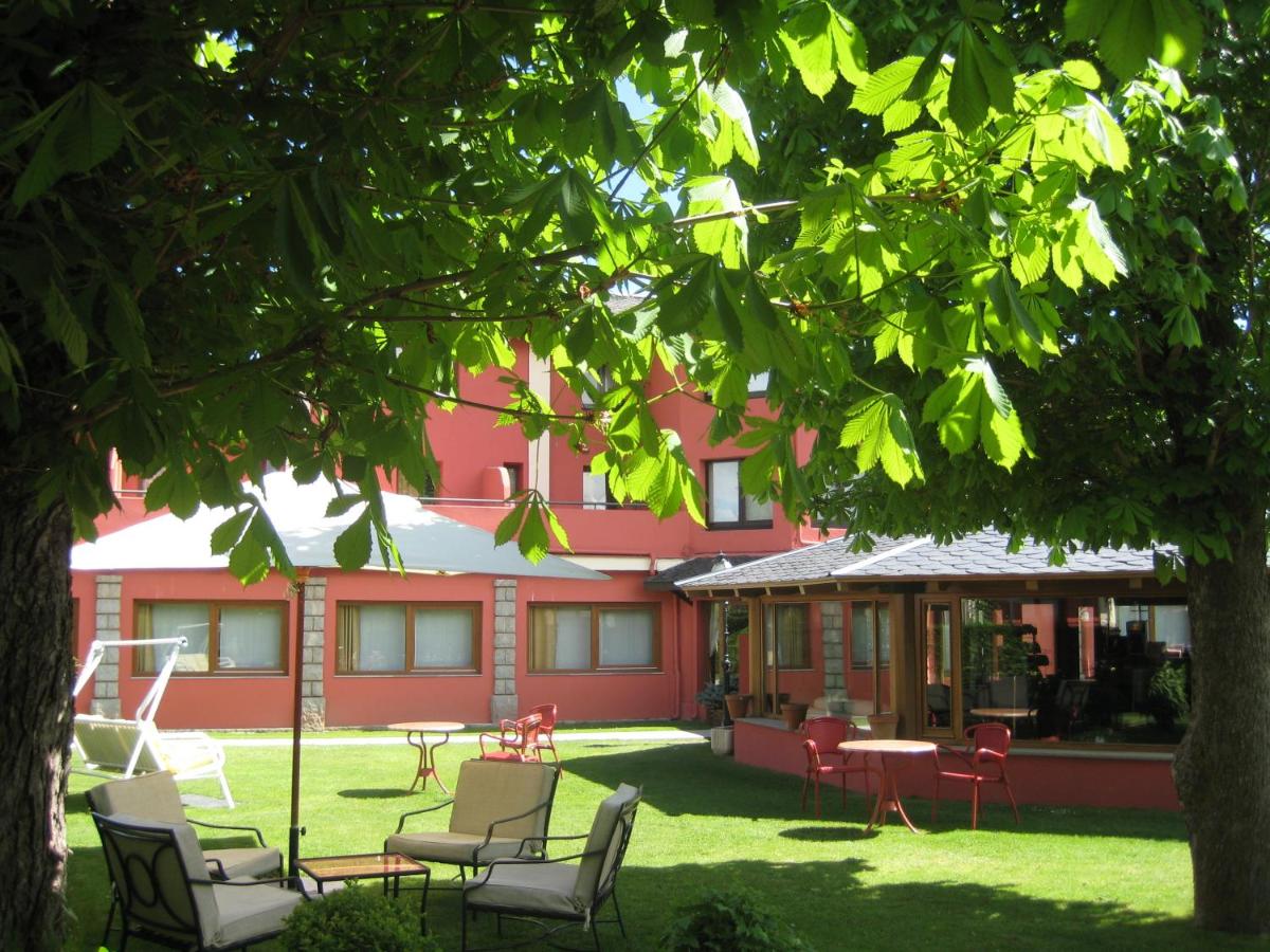 Jardín al aire libre en Hotel Del Lago