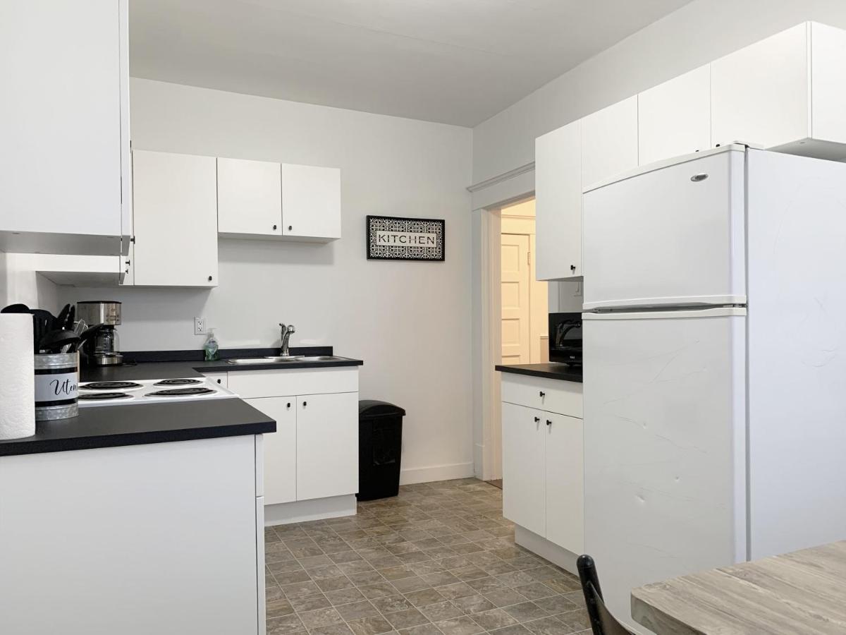 Gorgeous 1-bedroom Condo Location WiFi - Housity