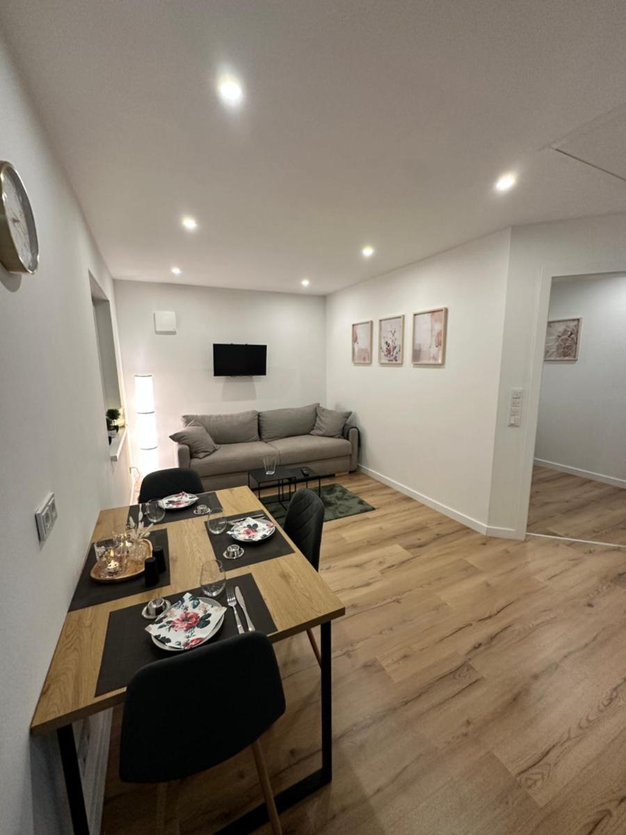Stilvolle Ferienwohnung am Tillysee nahe Oldenburg - Housity