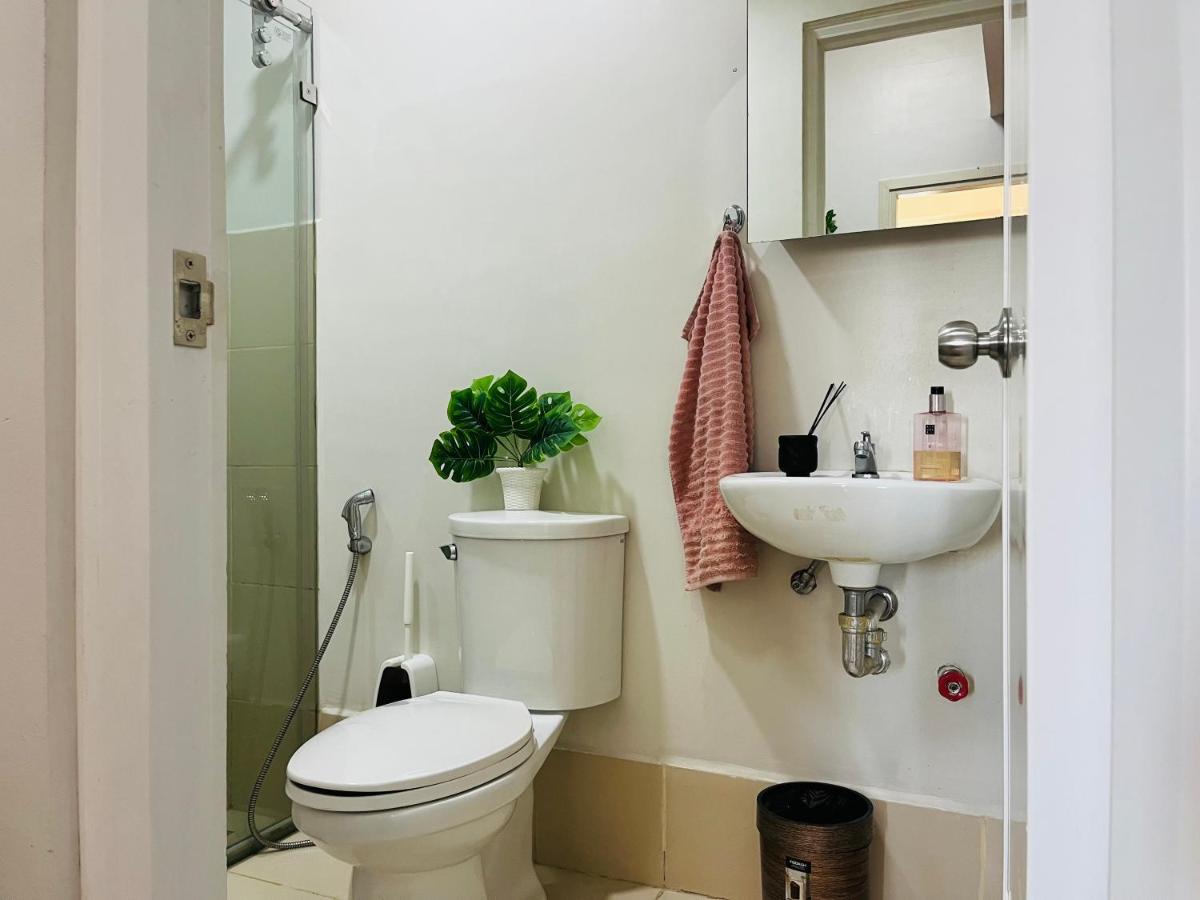 The Elevated Abode - ComfyCosy 1-br at The Loop - Housity