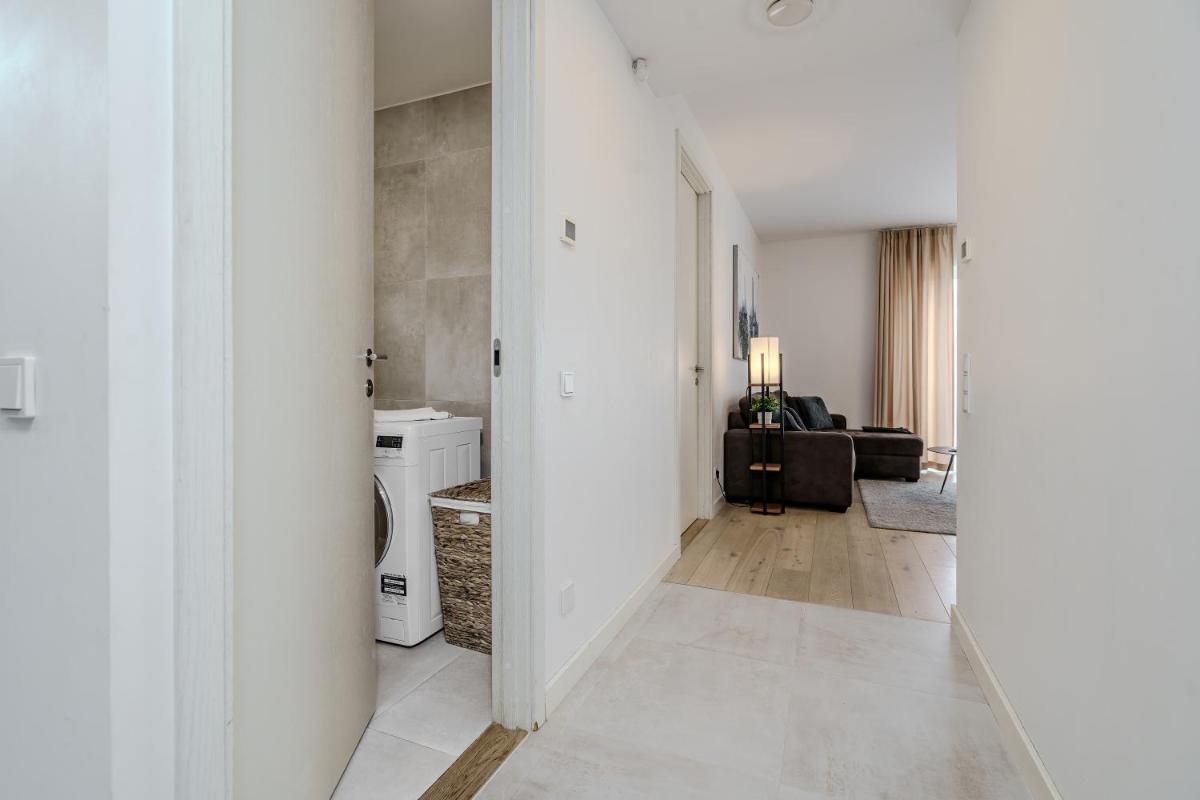 Suitetrails - Dream Stay - 2 Porto Franco Apartments near Old Town