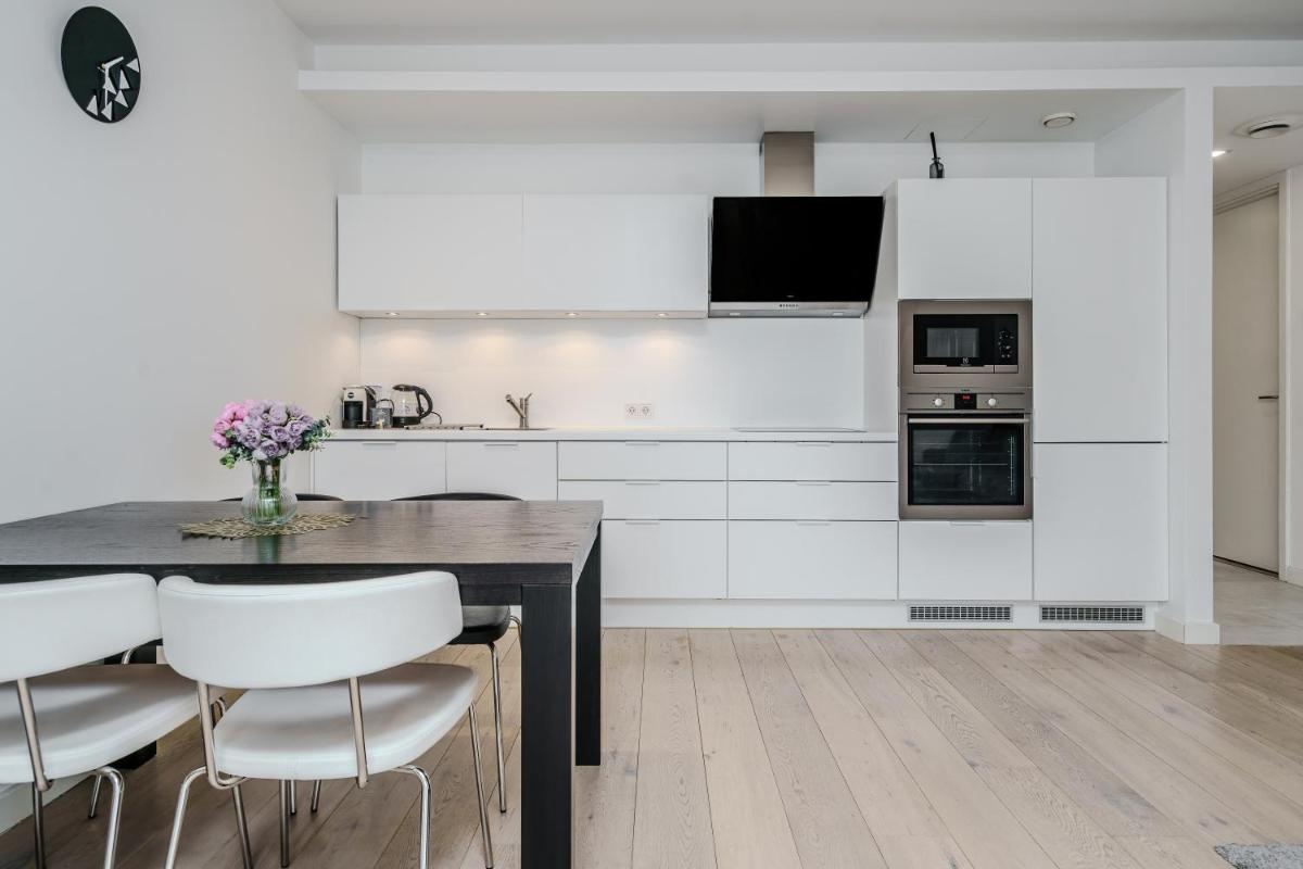 Suitetrails - Dream Stay - 2 Porto Franco Apartments near Old Town