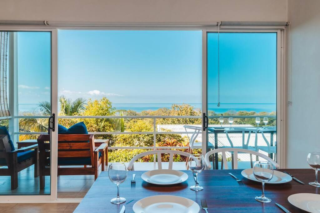 Buena Vista Ocean View Apartments Santa Teresa - Housity