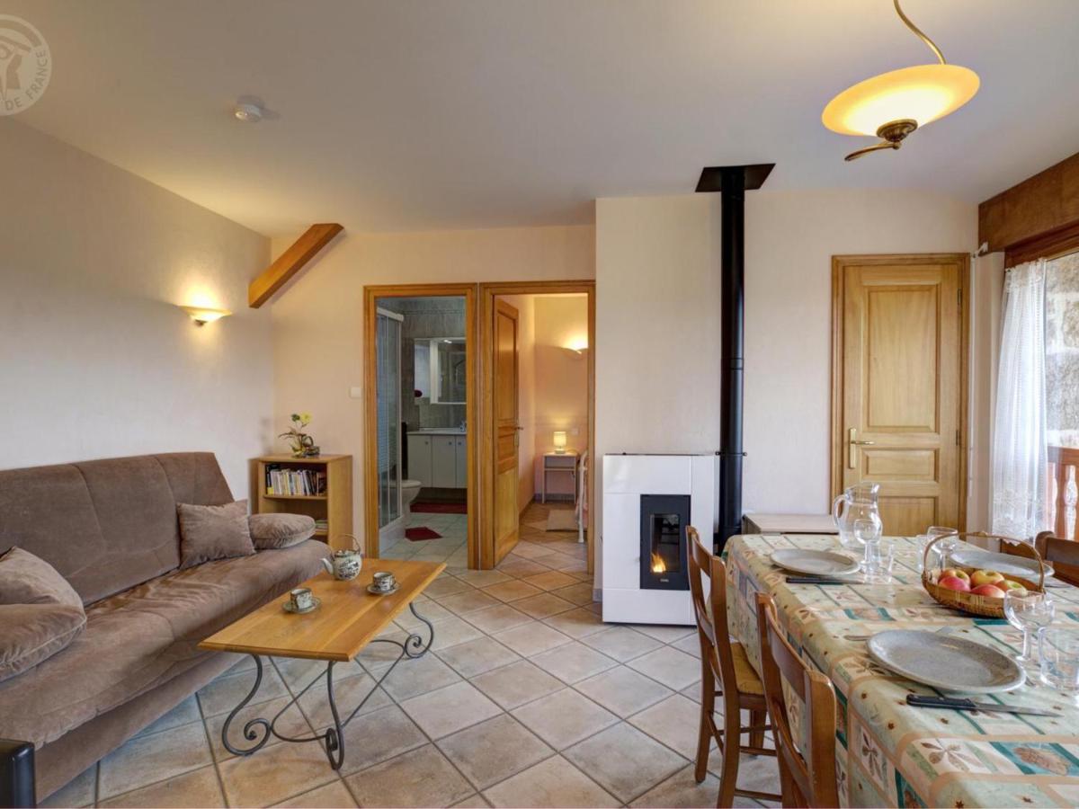 Gîte Les Myrtilles : Confort et Sérénité, Animaux Bienvenus, Jardin Commun - FR-1-496-45 - Housity