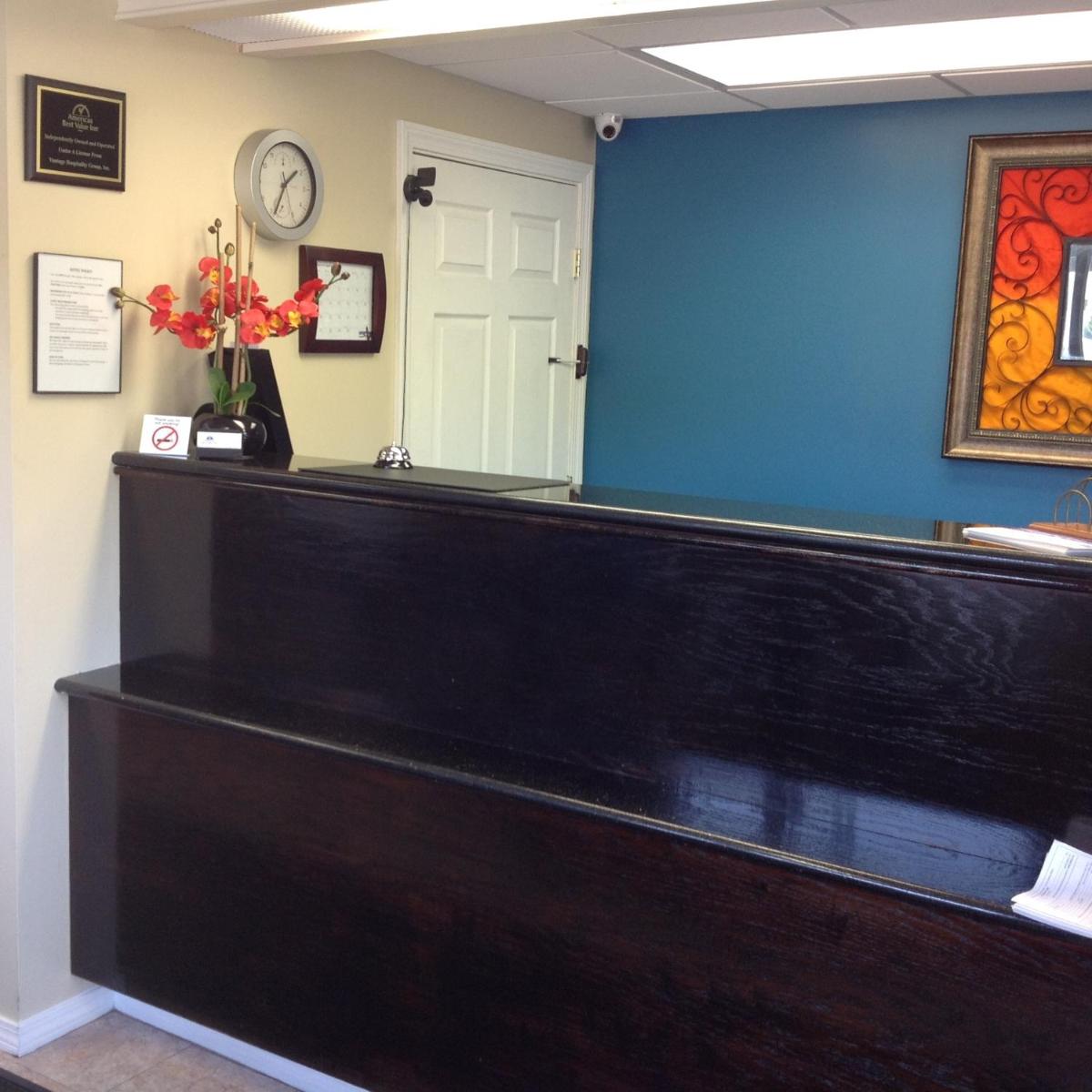 Americas Best Value Inn New London Mystic - Housity