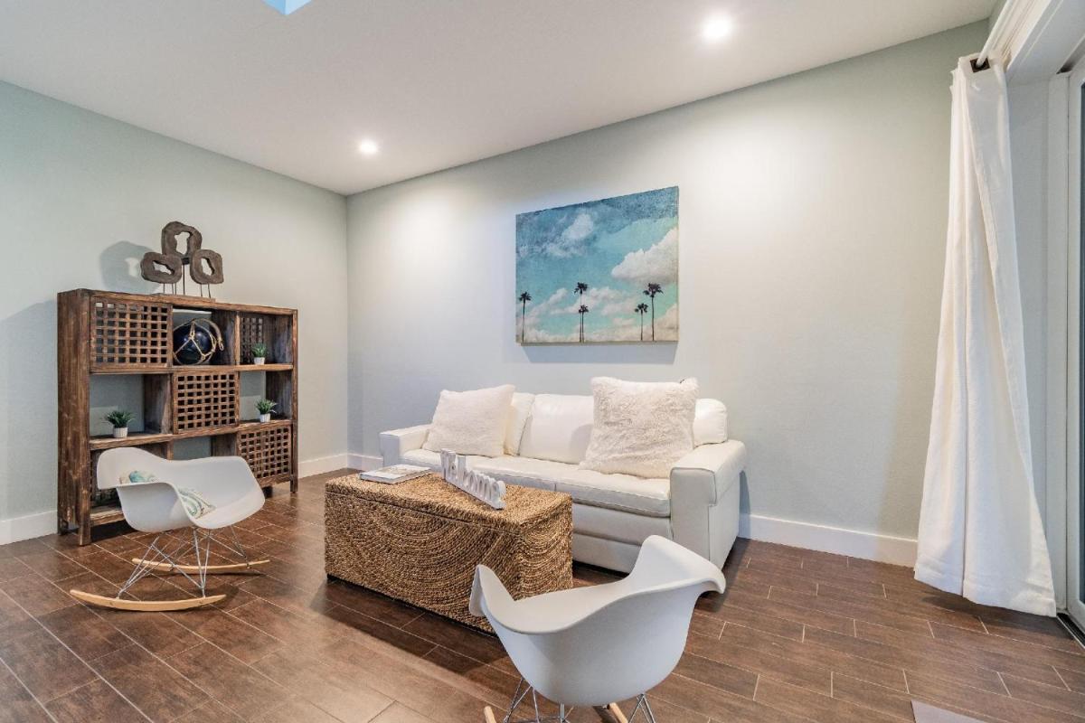 Playa Esmeralda Home! Bradenton Beach Now Open!!! - Housity