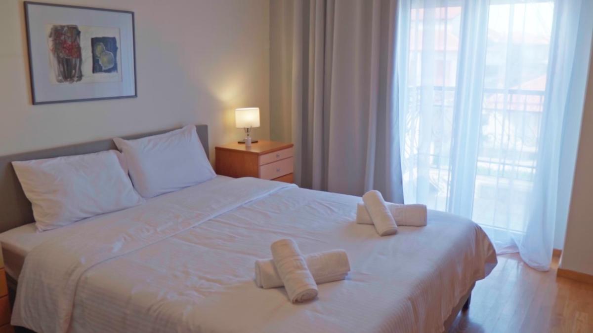 Florina House - Spacious with 2 Bedrooms and mountain view - Housity
