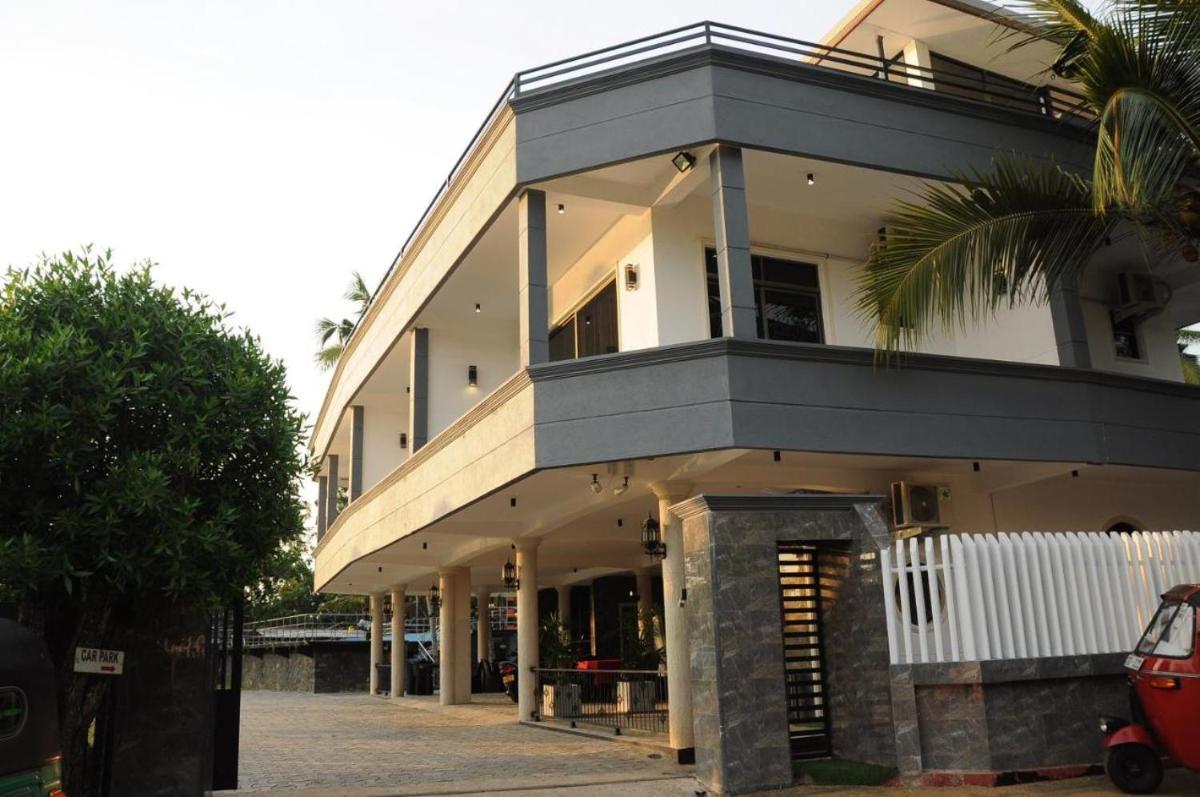 River Top Holiday Resort - Housity