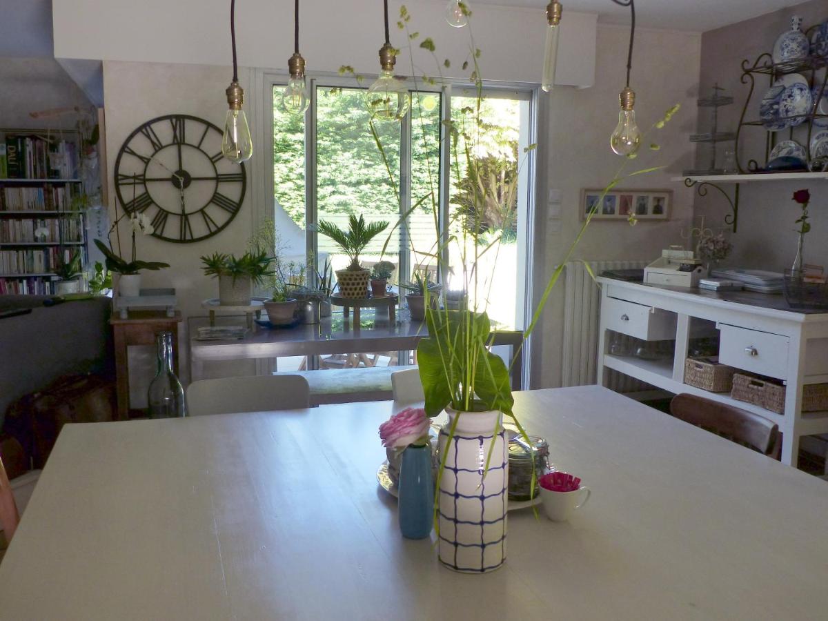Ailes et Iles - Housity