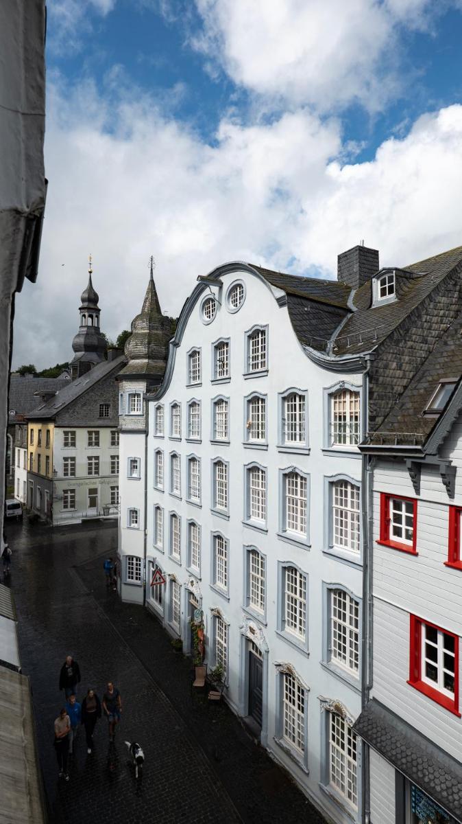 Hotel Royal - Housity