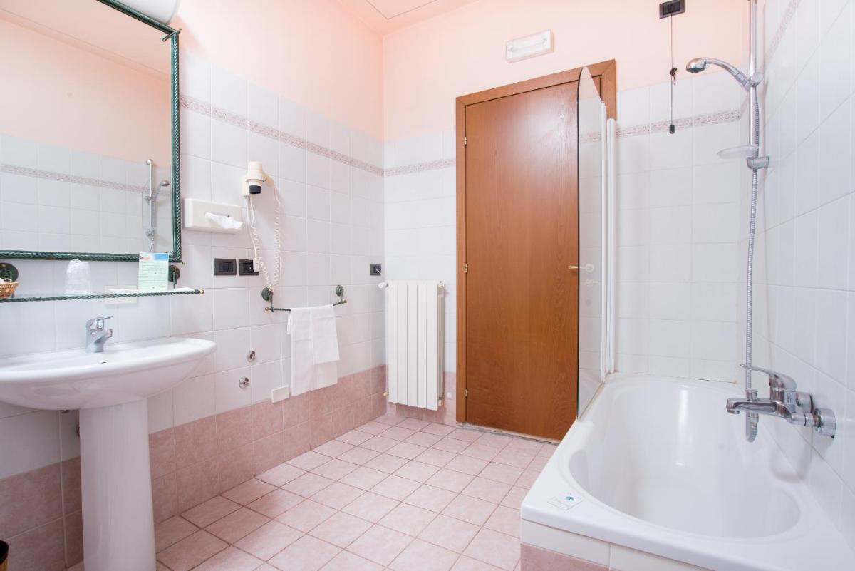 Terra Umbra Hotel - Housity