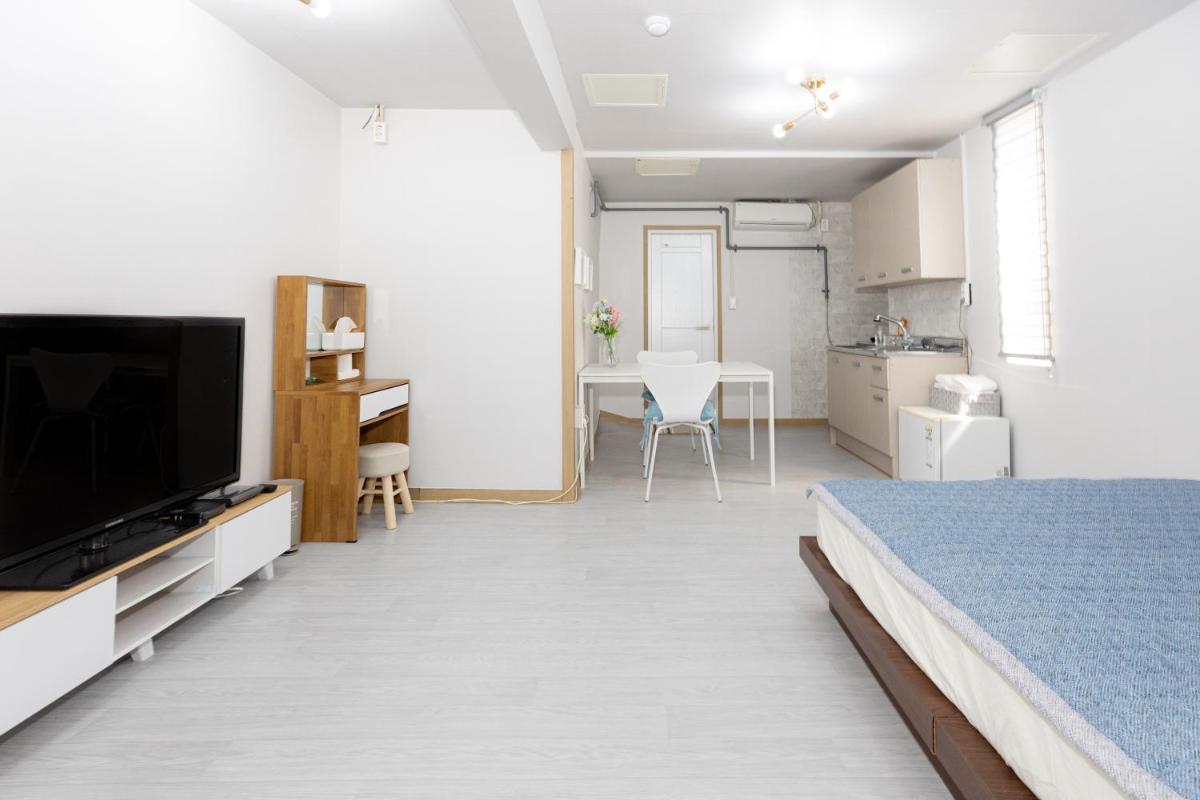 Dashim Guest House - Housity