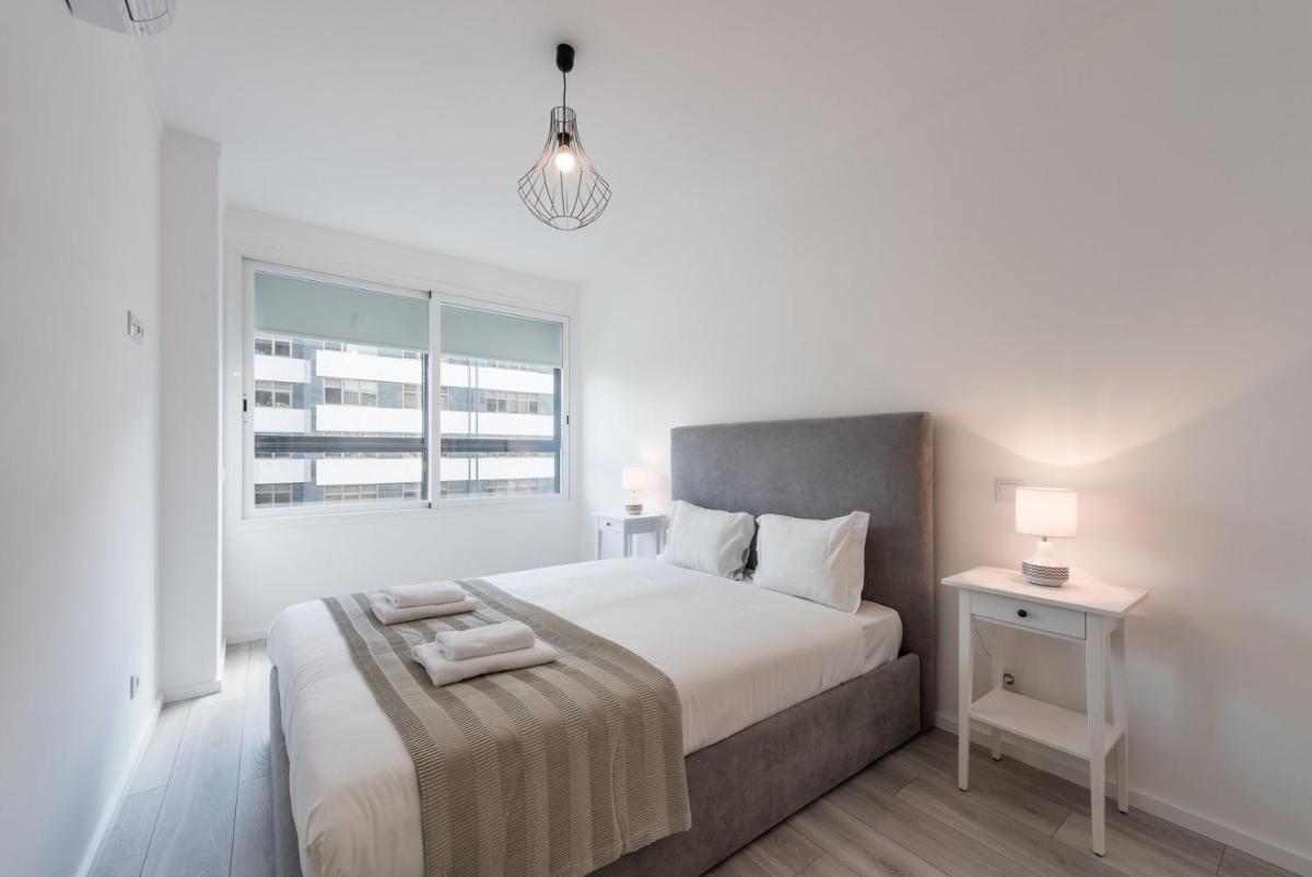 GuestReady - Flamingo in the Square - Housity