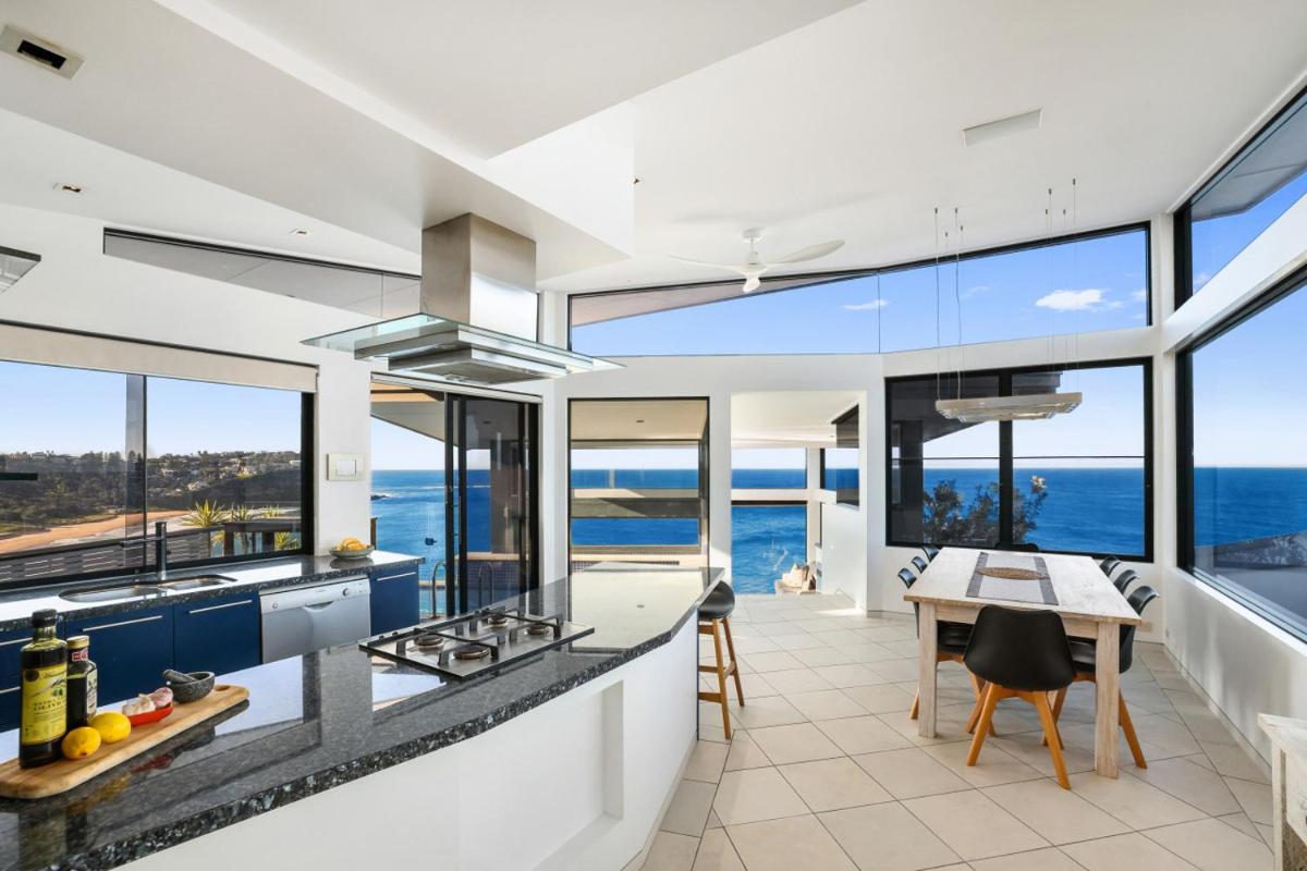 Due Northerly Oceanfront - Housity