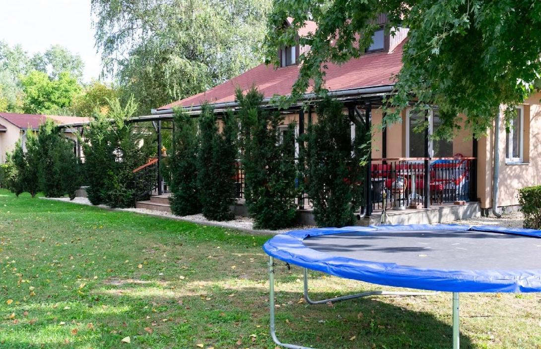 Sellő szabadidőcentrum - Housity
