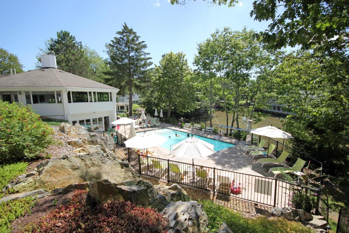 The Lodge on the Cove - Housity
