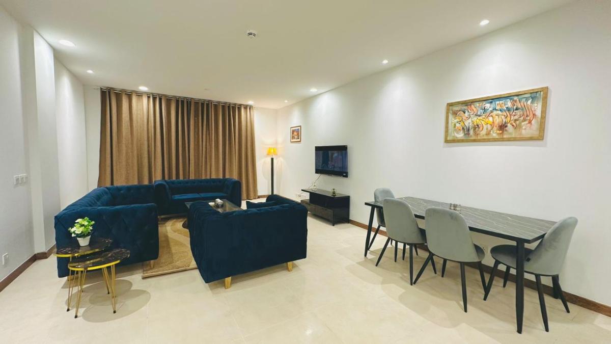 Suitetrails - Penta Square Retreat Premier Apartments in DHA Phase 5 Lahore by LMY