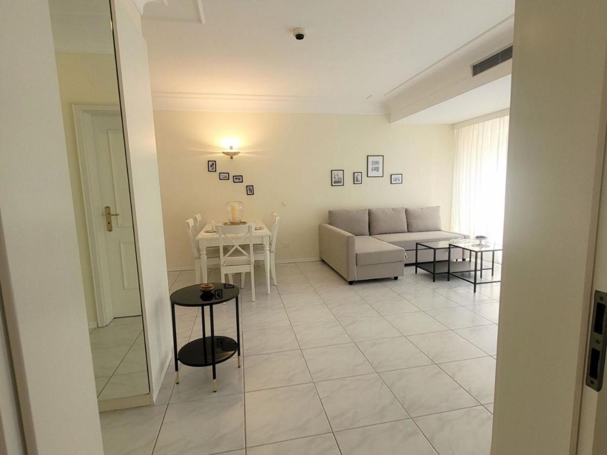A13Apt La Farfalla - Housity