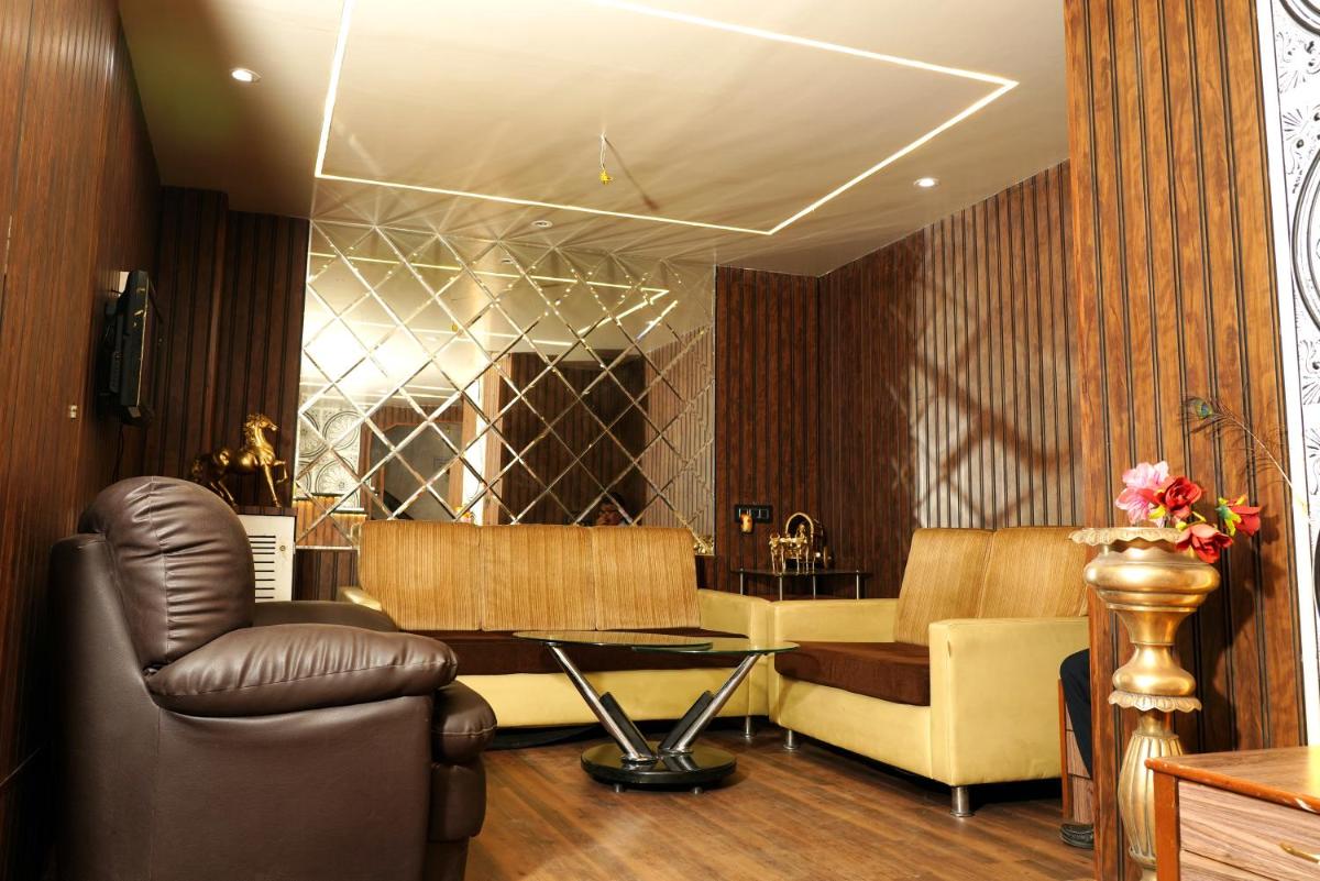 Hotel Padma Krishna - Housity
