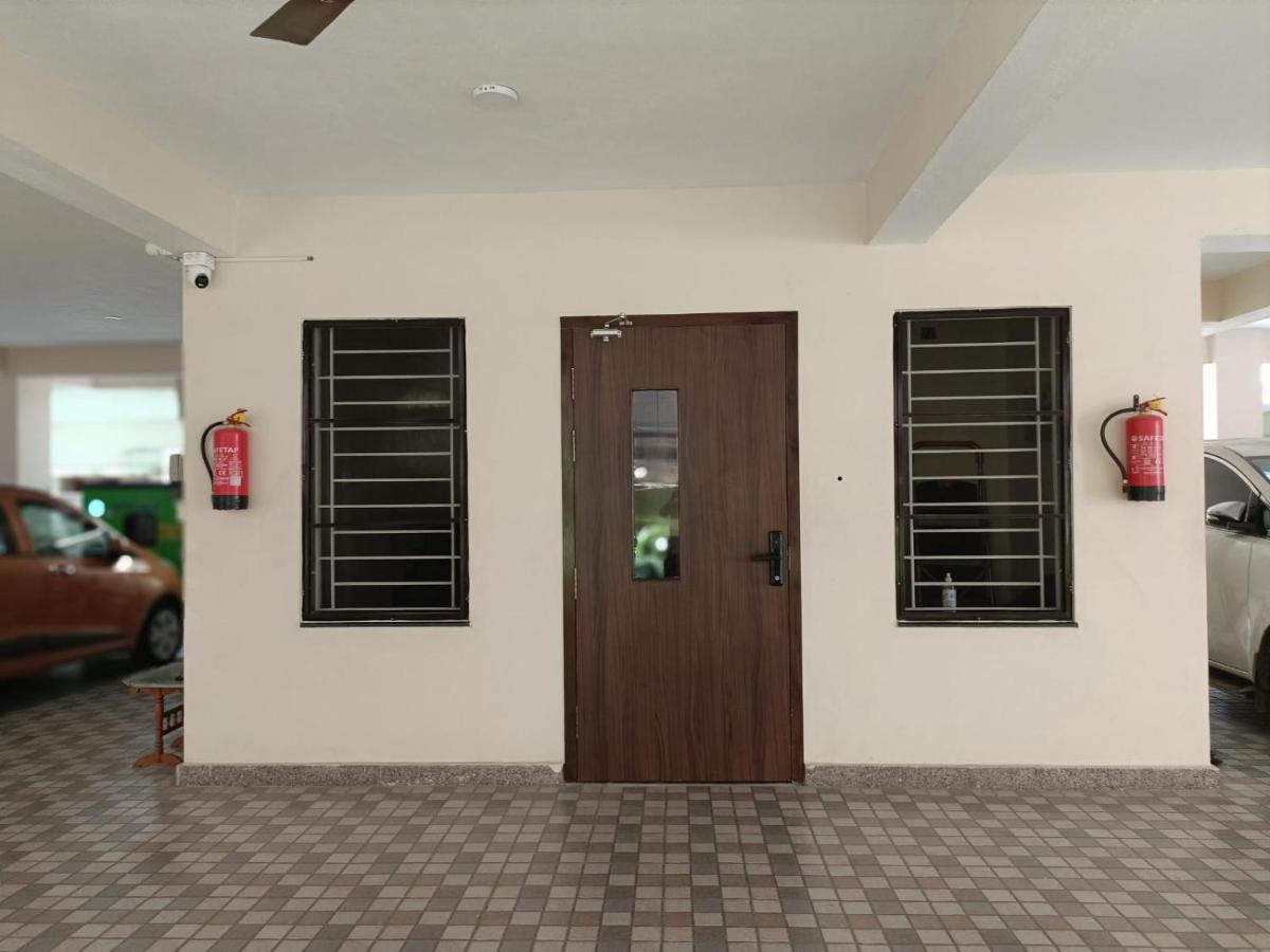 Sukrithi Premium Serviced Apartment - F2 - Hizvo