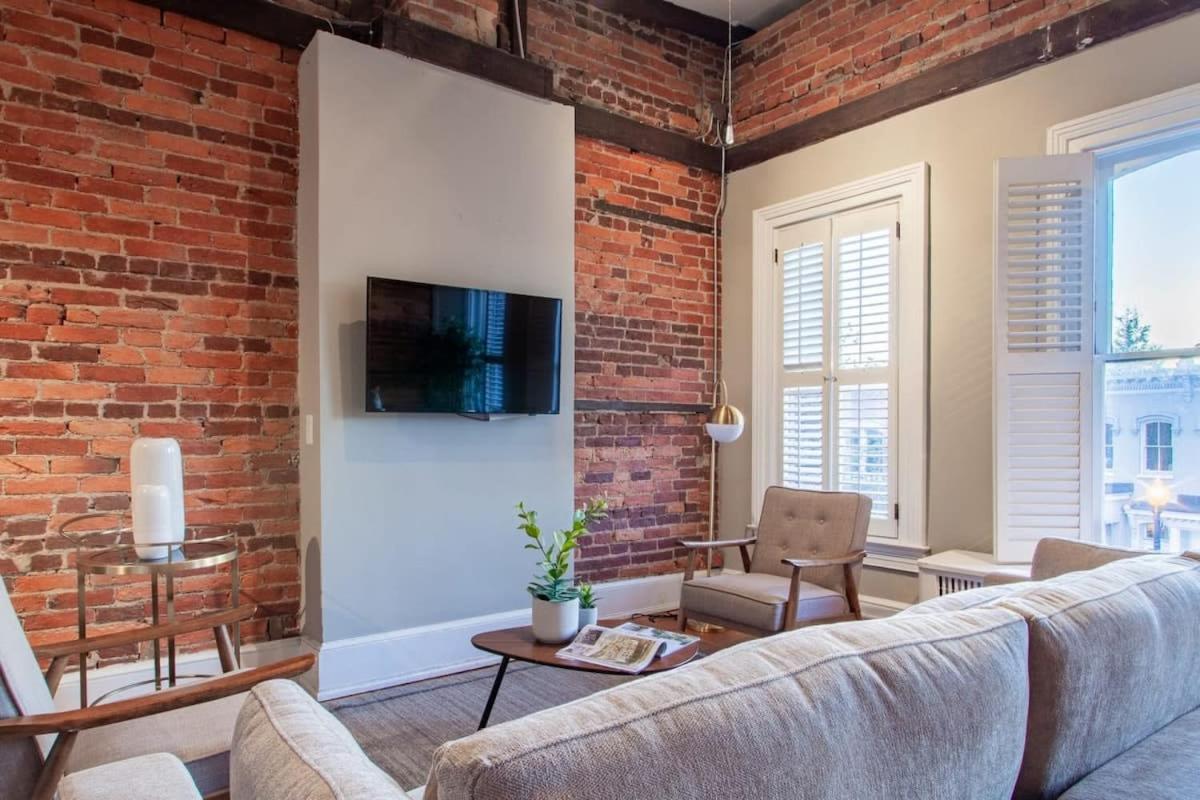 IDEAL GEORGETOWN STAY \ PARKING! \ W/D - Housity