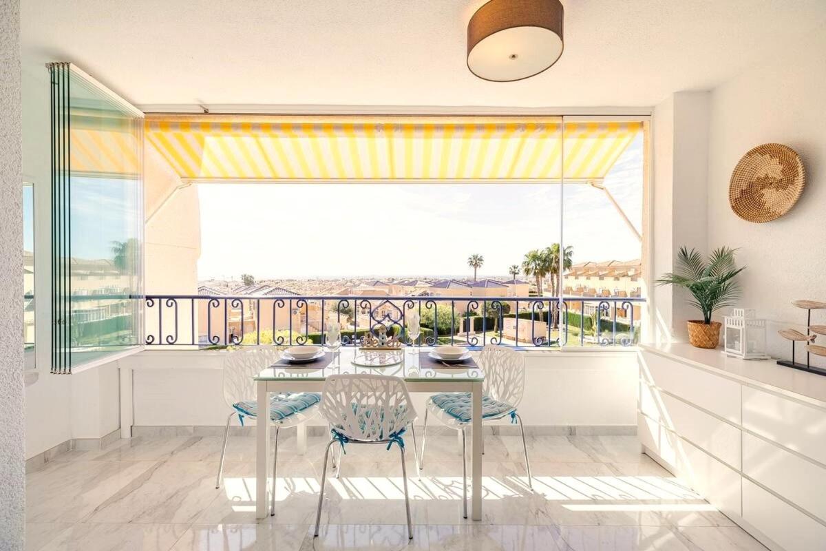 Suitetrails - PENTHOUSE BELLAVISTA with SEA VIEWS