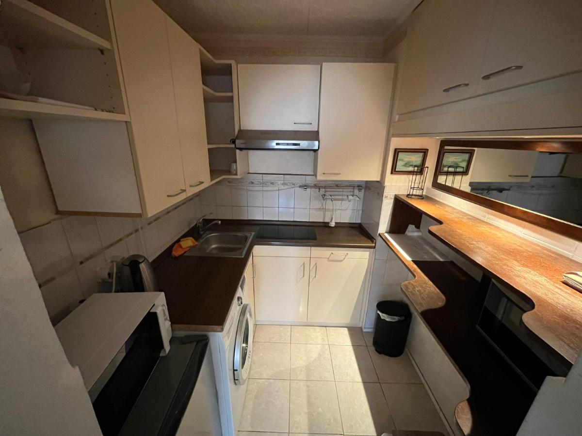 Studio Apartment mit Balkon - Hizvo