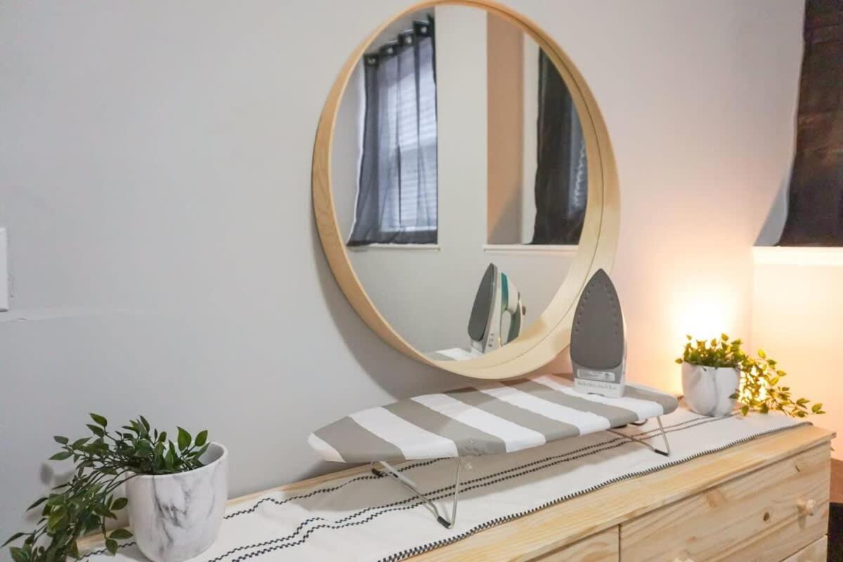 NEW Renovated Cozy 2 Br in Uptown Saint John Location Coffee - Housity