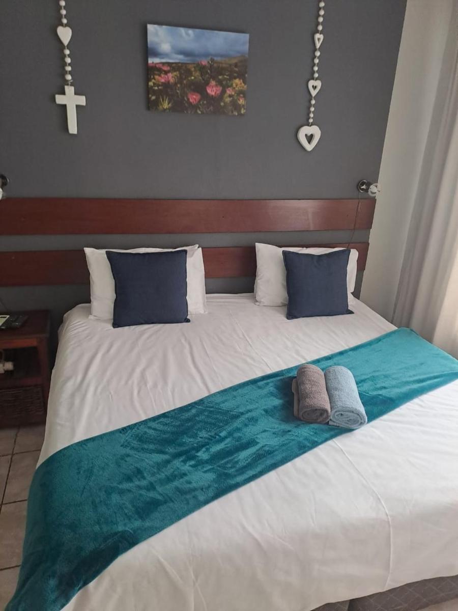 Honey Bee Guesthouse - Housity