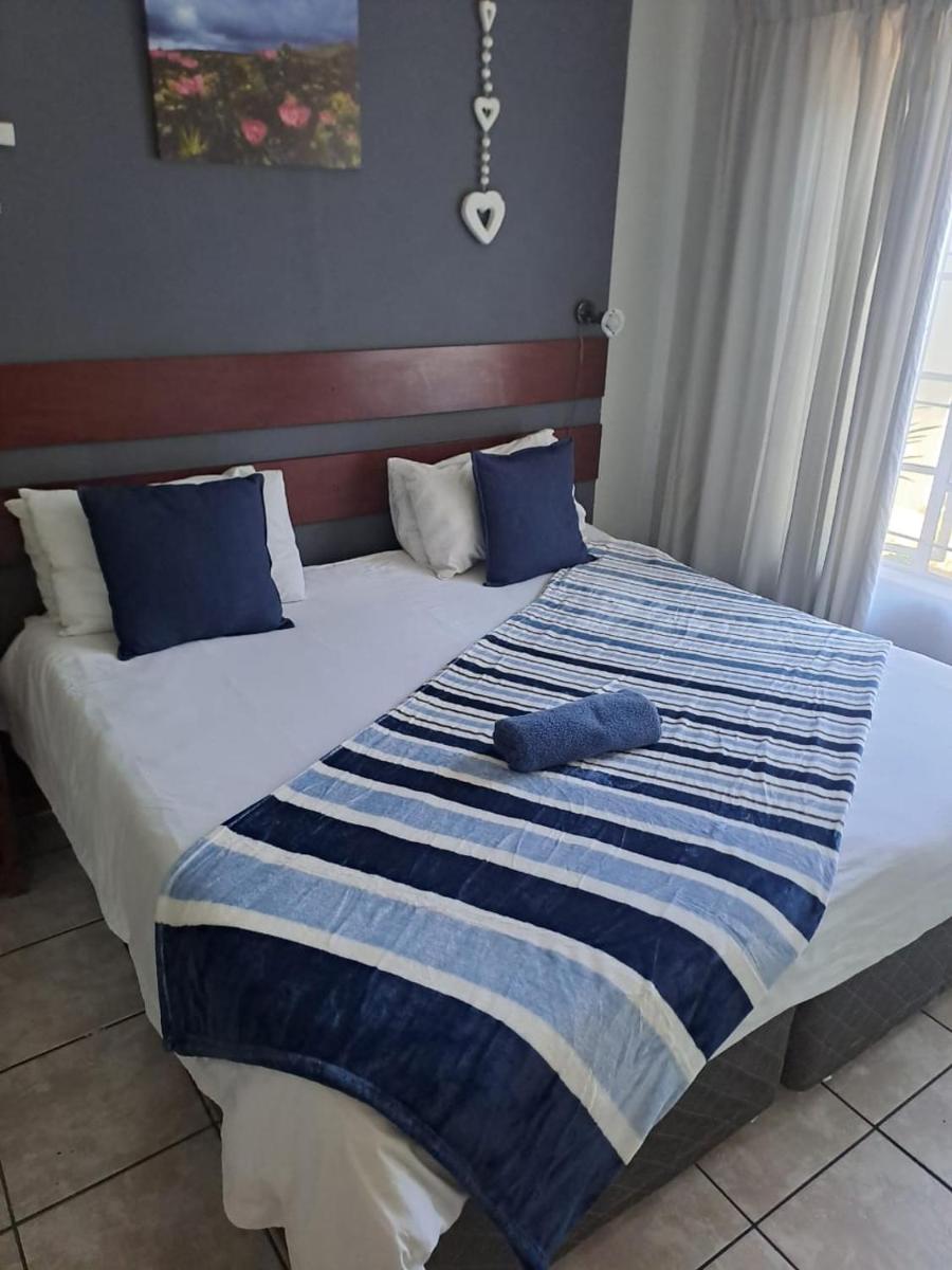Honey Bee Guesthouse - Housity