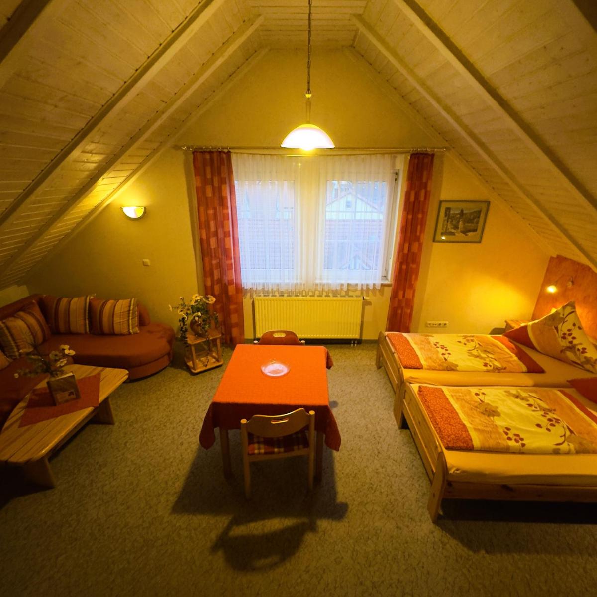 Pension Göppner - Housity