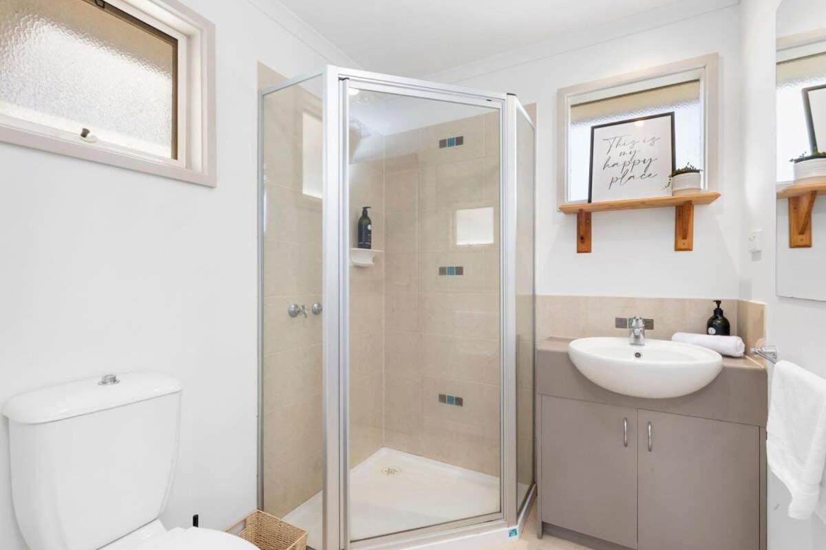 Privacy in prime location 450m to river beach - Housity