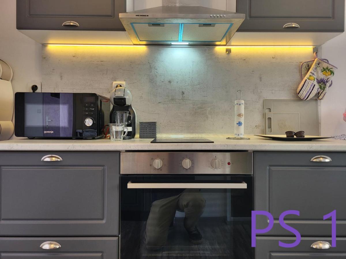 Purple StudioS - Housity